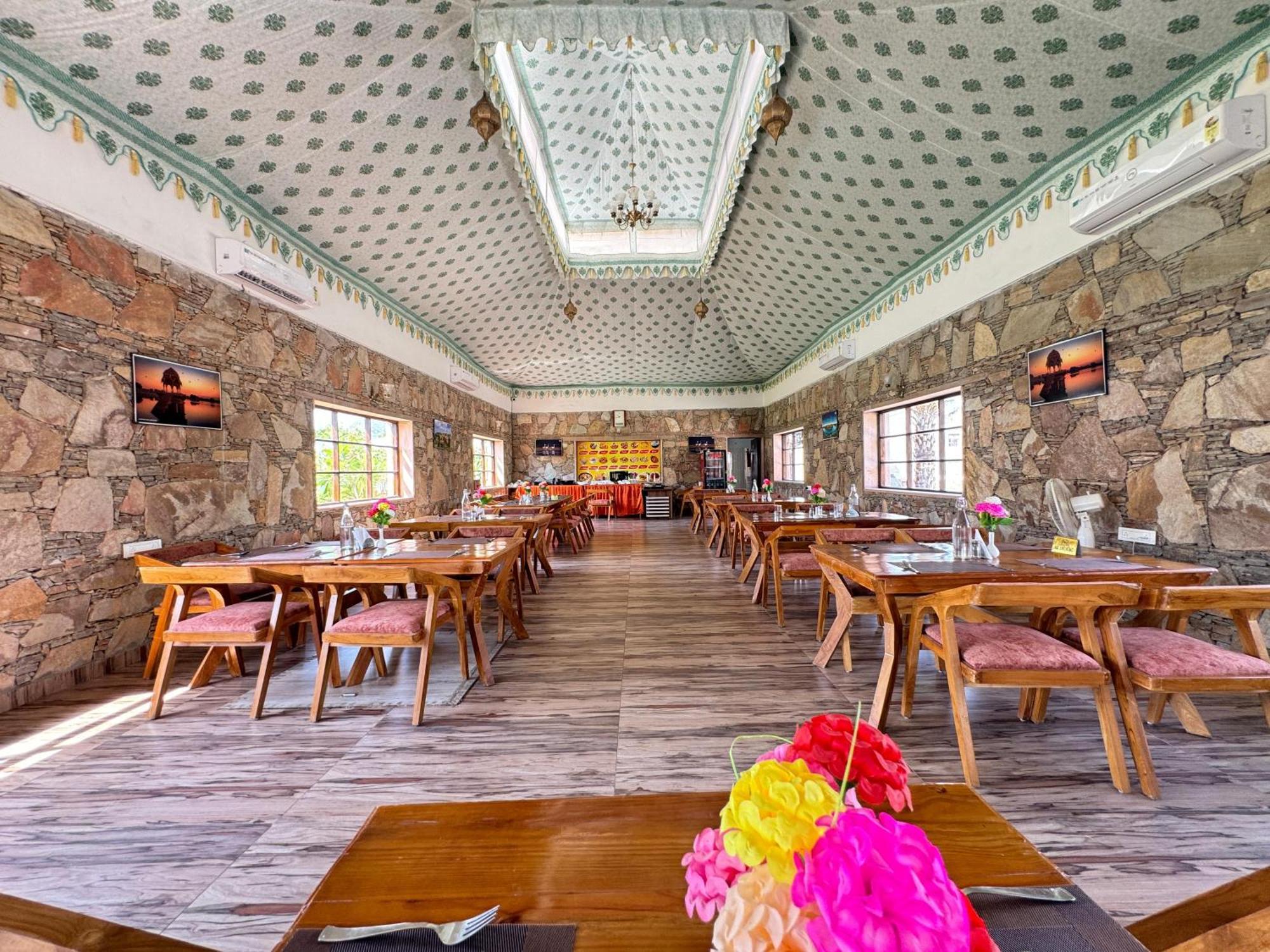 פושקאר Ananda Resort מראה חיצוני תמונה